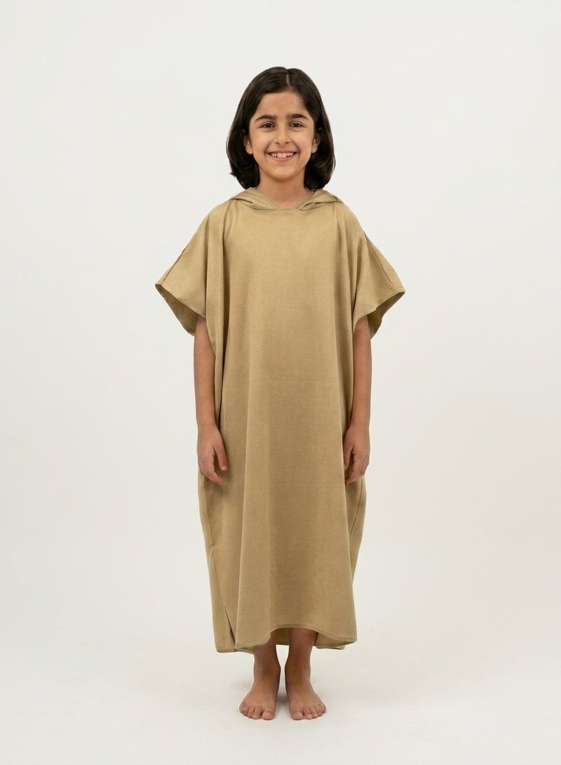 ldeen Premium kids bathrobe made from high quality microfiber highly absorbent with quick dry feature featuring an elegant design and compact size packaged in a stylish bag to be your child’s perfect companion anytime. - Image 1