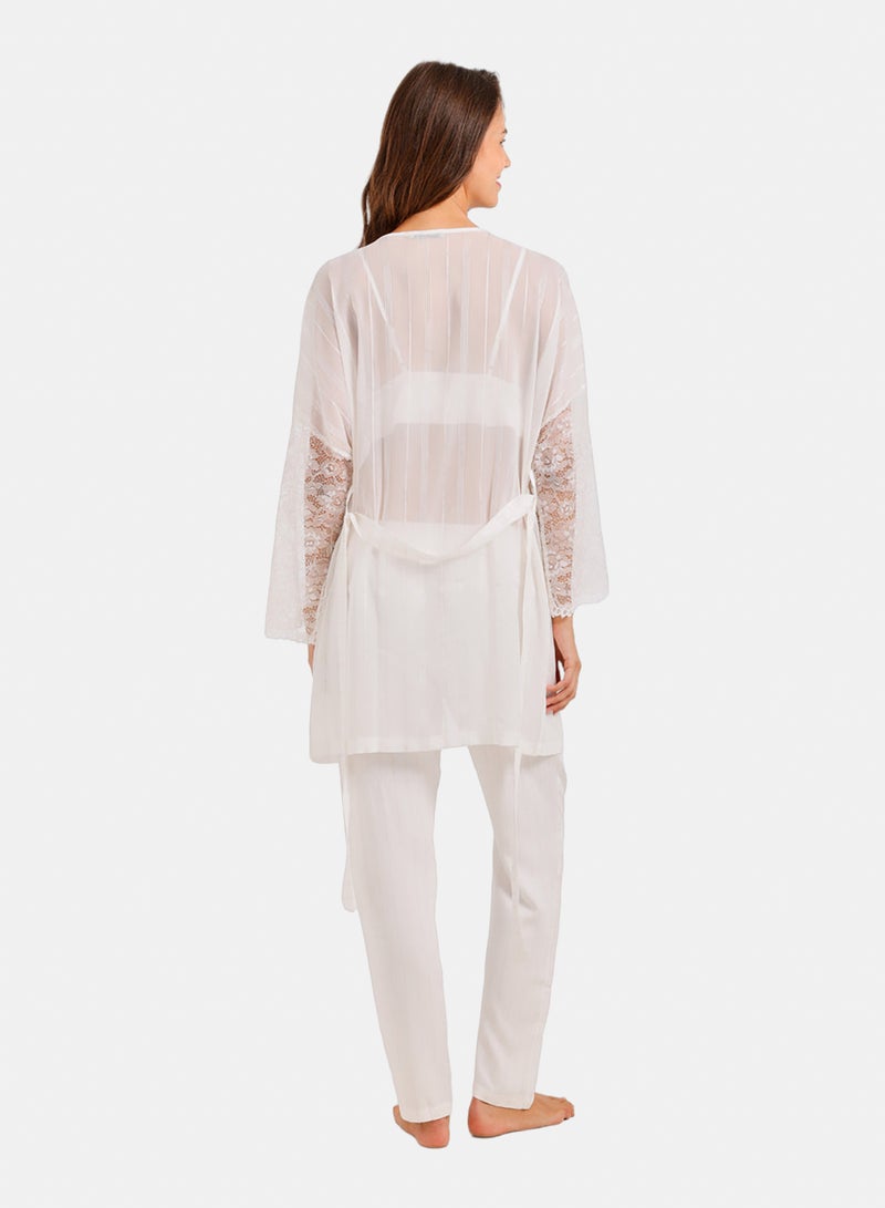 Carina Lace Details 3-Piece Pyjama - Image 3