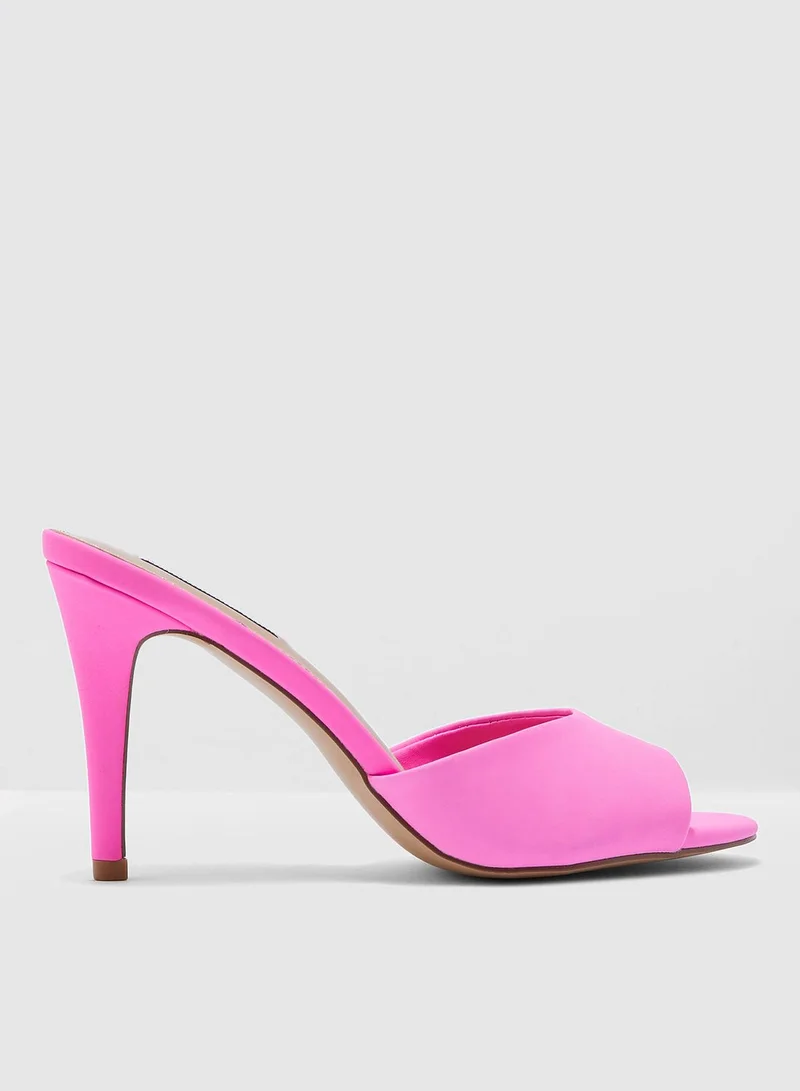STEVE MADDEN Erin Sandal - Pink