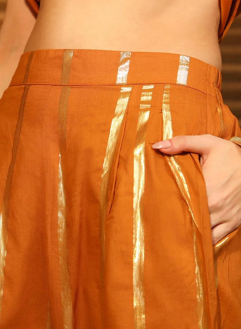  قصة Women's Marigold Orange Metallic Striped Kurta Set