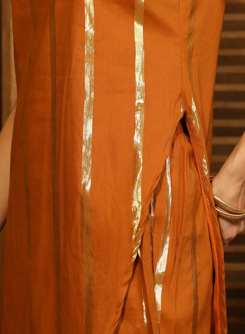  قصة Women's Marigold Orange Metallic Striped Kurta Set