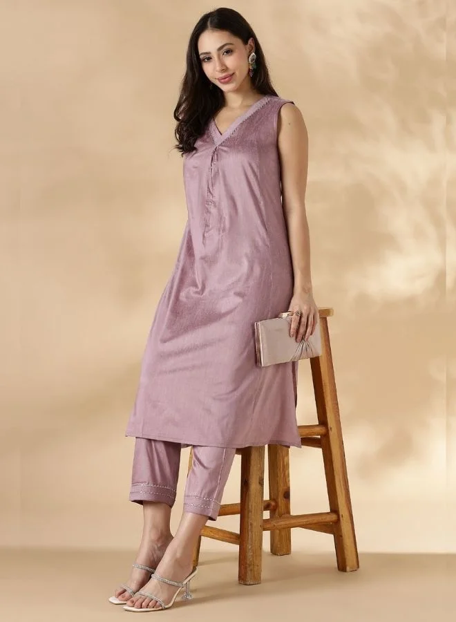 Abhishti V Neck solid kurta pant set with delicate lace detailings