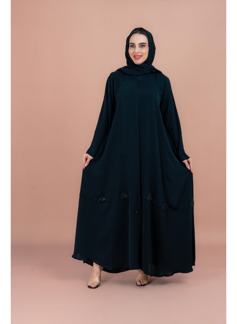 اكسا عباية كلاسيكية مع تطريز يدوي رائع  - Image 1