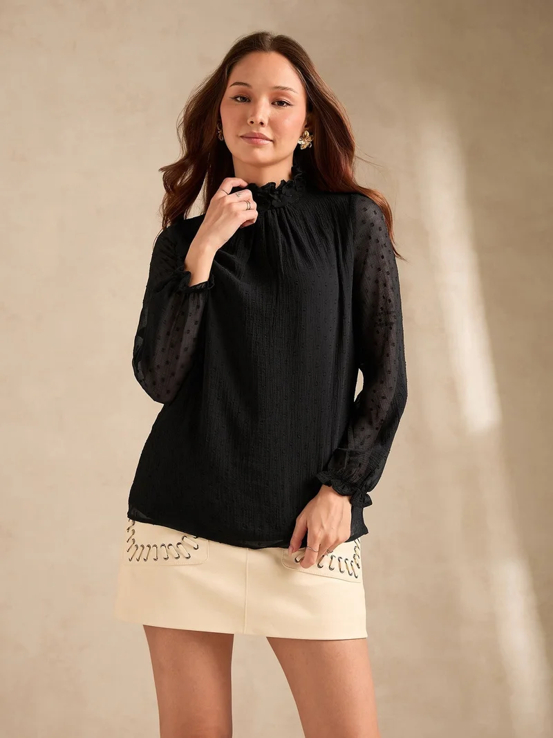 أوجيدر بلوزة دوبي سوداء مزخرفة بتطريز زهري عند الرقبة