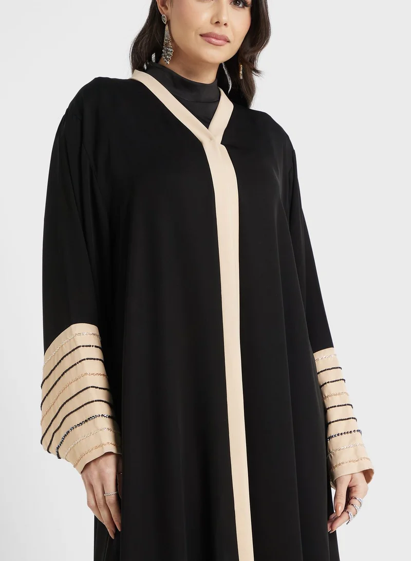 hayas closet Embellished V-neck Abaya