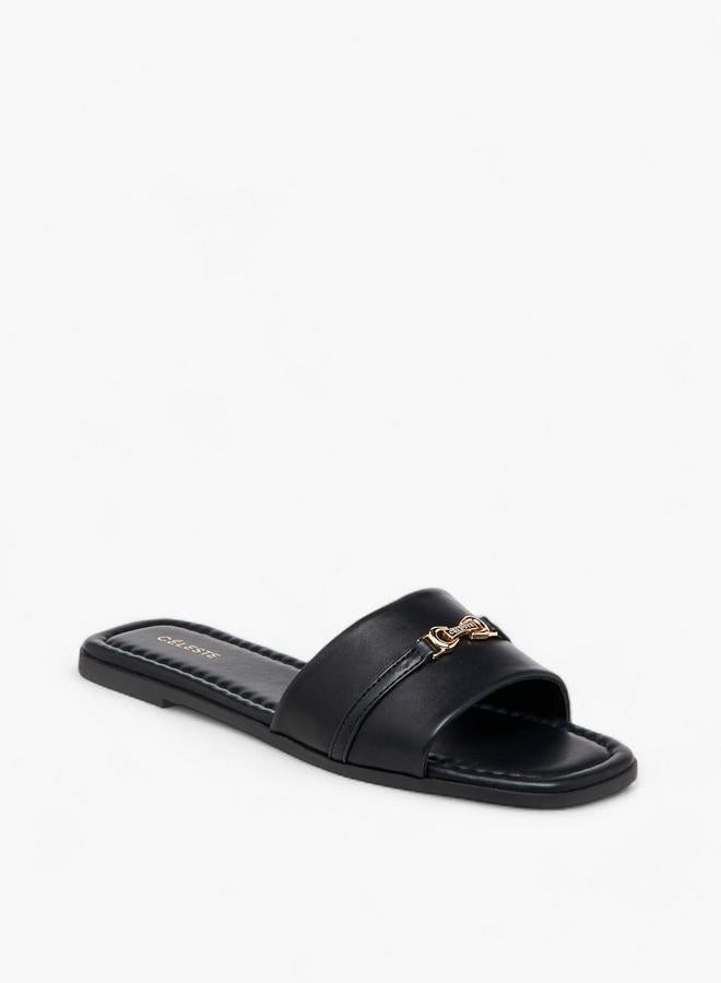 سيليست صنادل نسائية سهلة الارتداء بتفاصيل إبزيم - Image 1