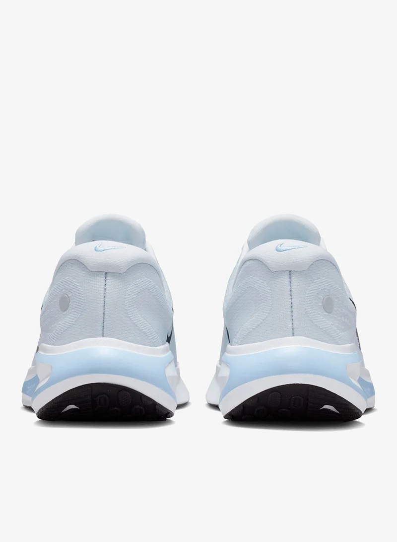 Nike FOOTBALL GREY/ANTHRACITE-WHITE-ALUMINUM-BLACK Journey Run for Women | Best Price UAE