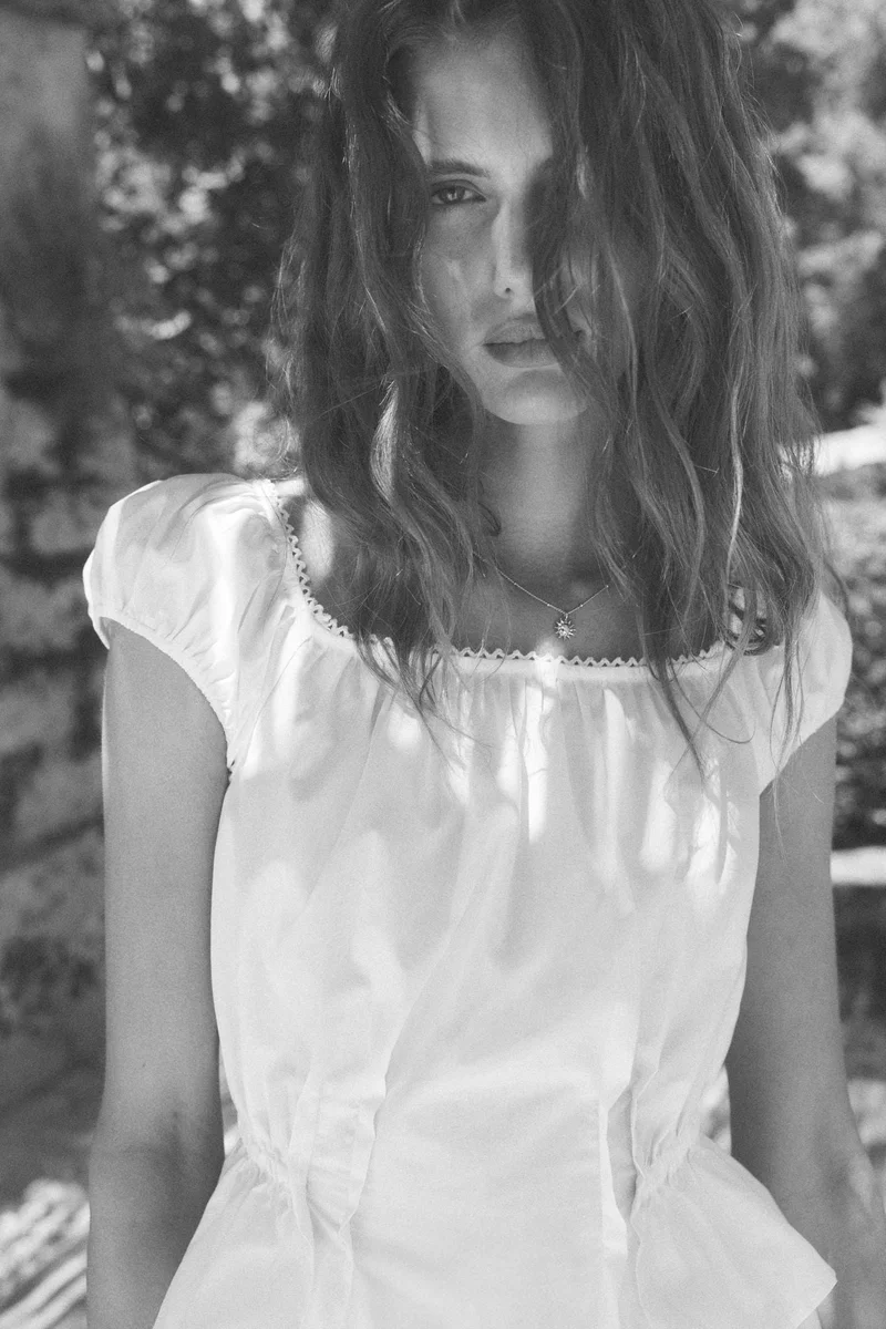 اتش اند ام بلوزة قصيرة