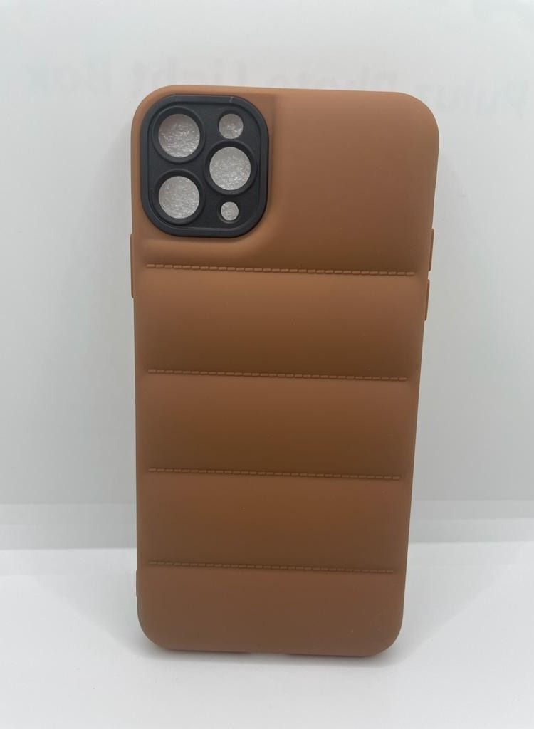 في آر كرييتيف جراب بني منتفخ (غير لامع) لهاتف Apple iPhone 11 Pro Max - Image 4