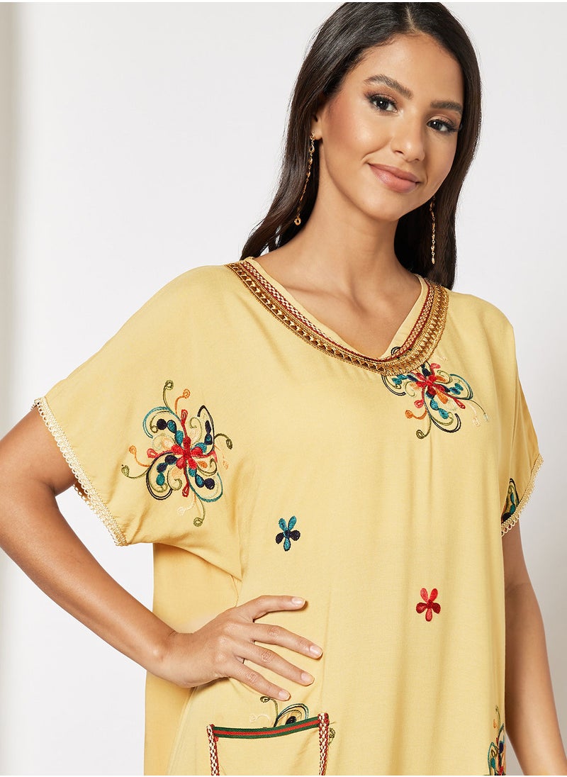 Hayat - Jalabiya With Floral Print And Lace Embellishment On Neckline - Image 1