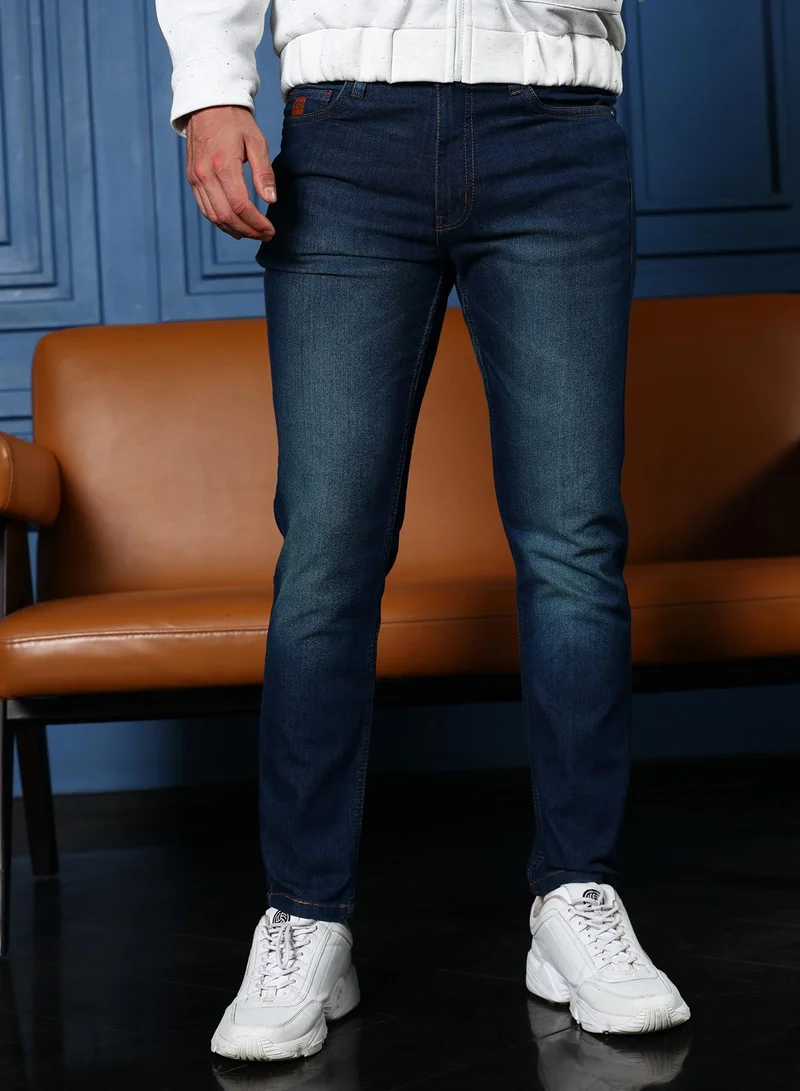 كامبوس سوترا جينز رجالي بقصة ضيقة وغسلة داكنة بخصر متوسط ورباط مستقيم من قماش مصبوغ للاستخدام اليومي والكاجوال باللون الأزرق الداكن