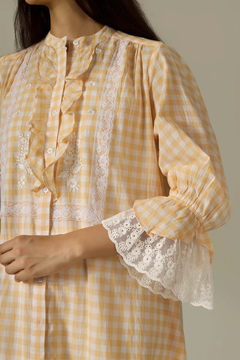 افتر دارك بيث، قميص نوم و روب مطرز