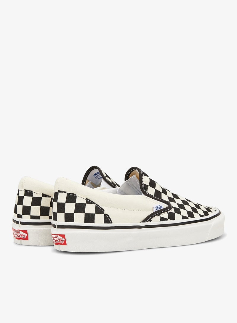VANS Classic Slip-On 98 Dx Unisex Shoe - Image 3