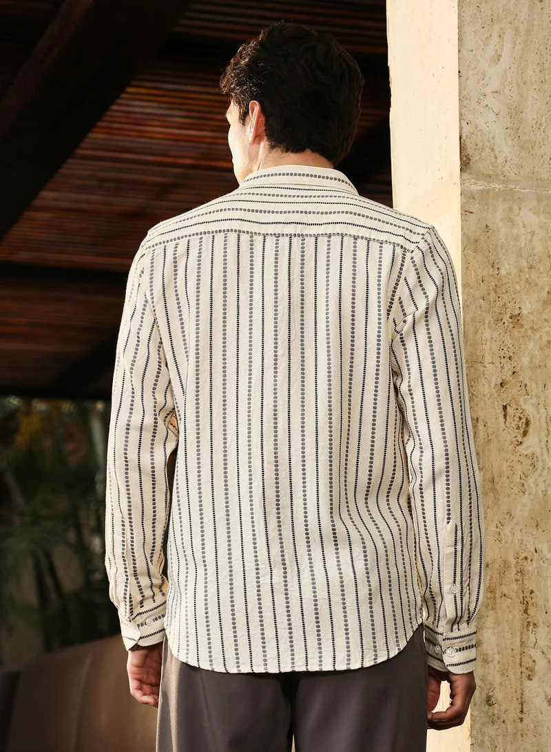 كامبوس سوترا Campus Sutra Men's Off-White Dotted-Stripe Jacquard Shirt | Spread Collar , Long  Cuffed Sleeves , Button Closure | Stripes Dobby | Cotton Shirt For Casual Wear