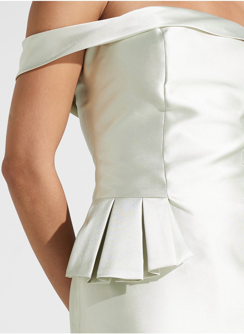 Namshi x Off Shoulder A Line Gown With Frill Detail  - Image 4