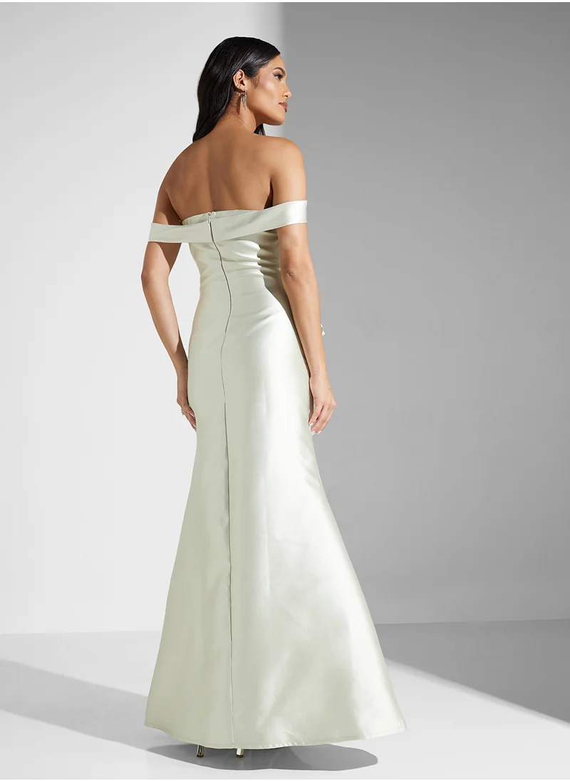 نمشي x Off Shoulder A Line Gown With Frill Detail