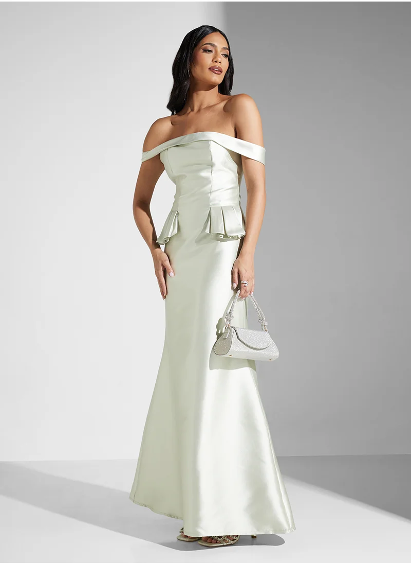 نمشي x Off Shoulder A Line Gown With Frill Detail