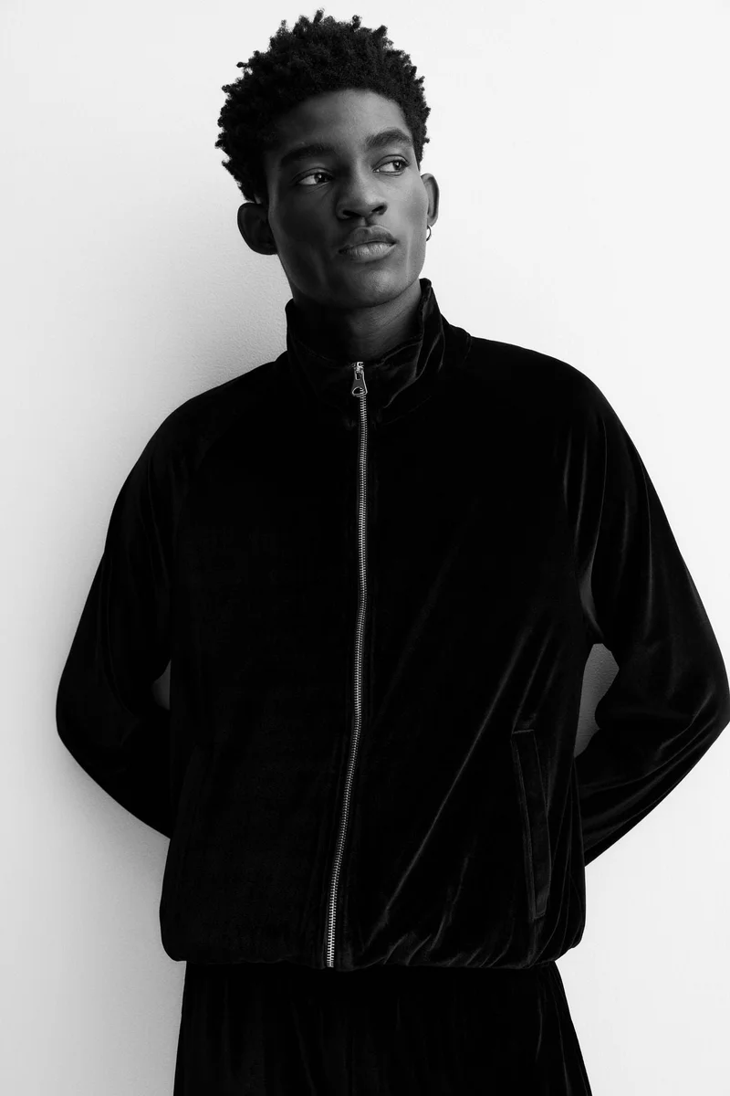 اتش اند ام بدلة رياضية من الفيلور