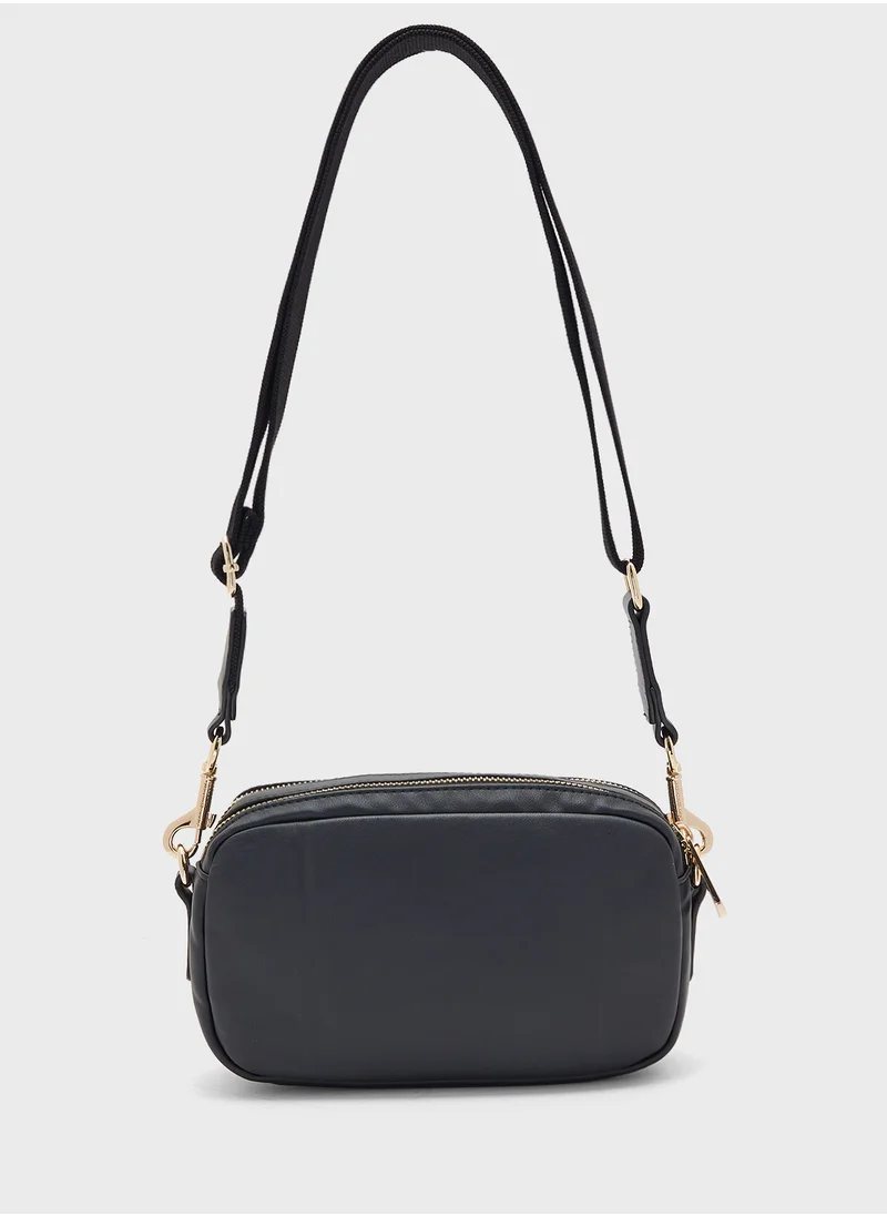 تومي هيلفيغر Zip Over Crossbody