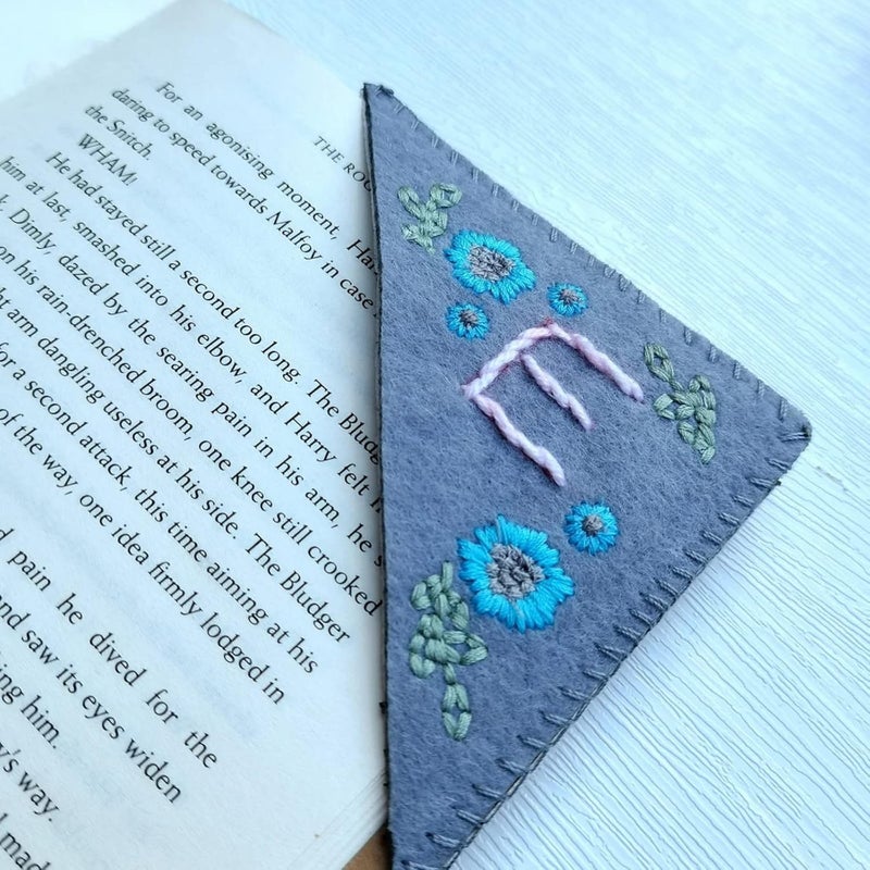 cheekyglo Personalized Hand Embroidered Corner Bookmark, Cute Flower Letter Embroidery Bookmarks, Felt Triangle Page Corner Handmade Bookmark, Felt Triangle Bookmark, Bookmarks for Book Lovers - Image 4