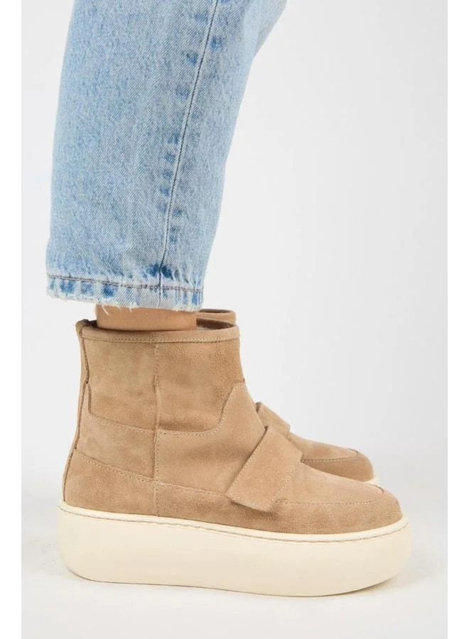 Ember Women's Real Leather Cracked Fur-Lined Sand Boot.