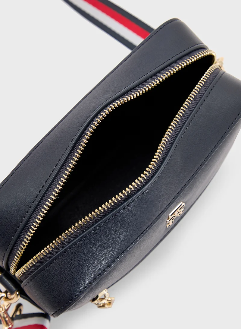 TOMMY HILFIGER Narrow Strap Camera Bag
