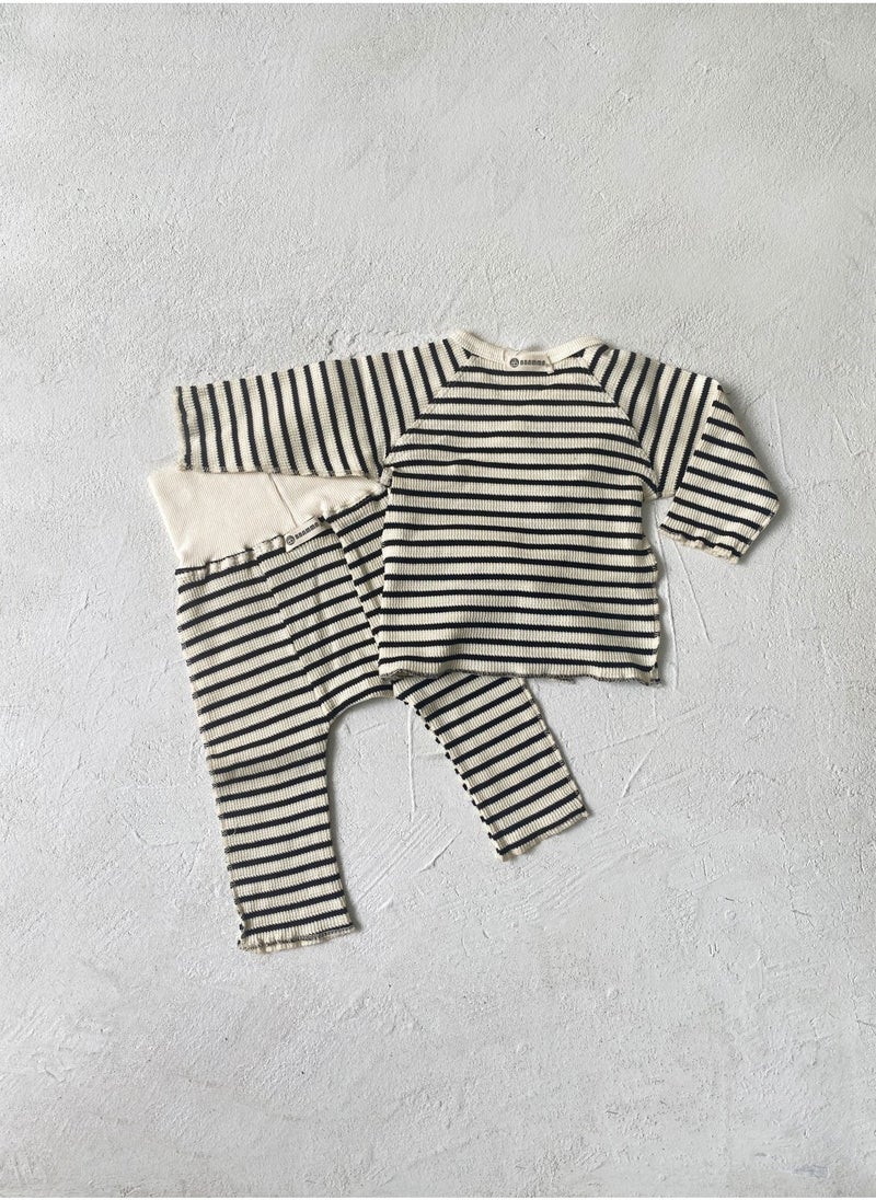 RedMapleTEK Baby Soft Breathable Cotton Long-Sleeved Two-Piece Suit - Image 1