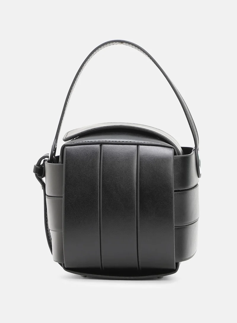 Haute Sauce Solid Zip Lock Regular Vegan Leather Hand Bag For Women
