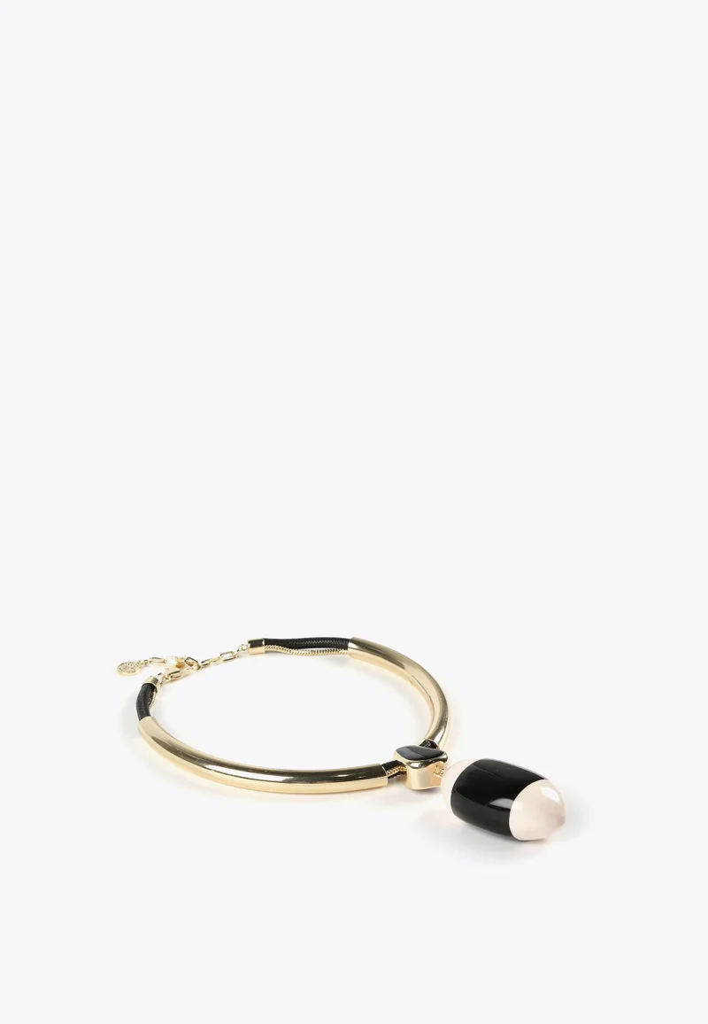 لولا كساديمونت قلادة رقبة باللونين الأبيض والأسود