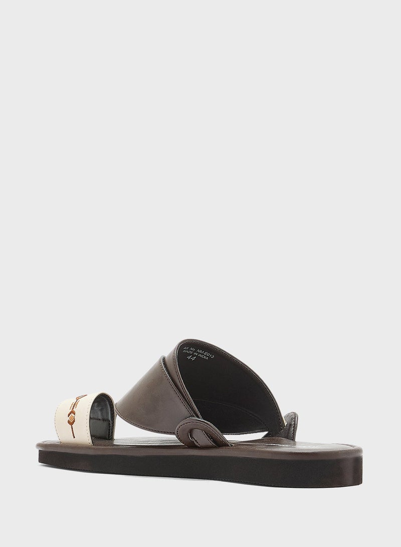 روبرت وود صنادل عربية تقليدية مطرزة - Image 3