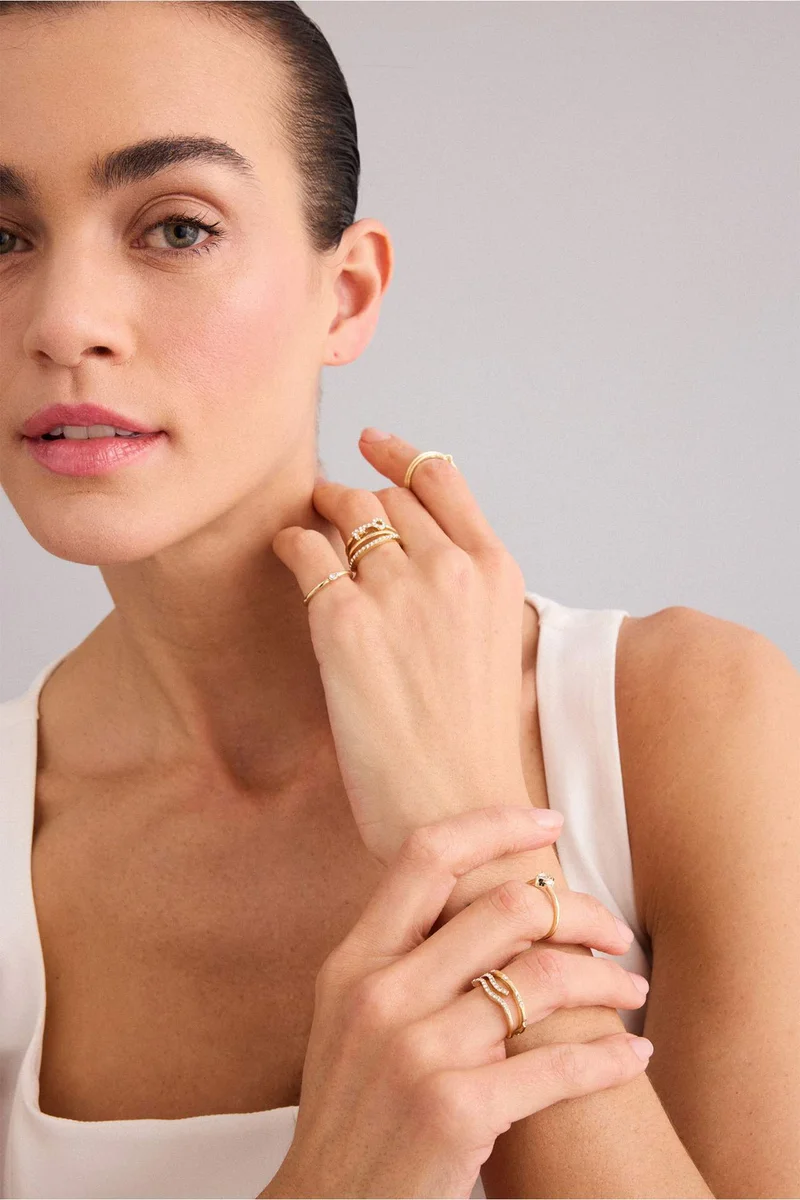 ديفاكتو Woman 8 piece Ring