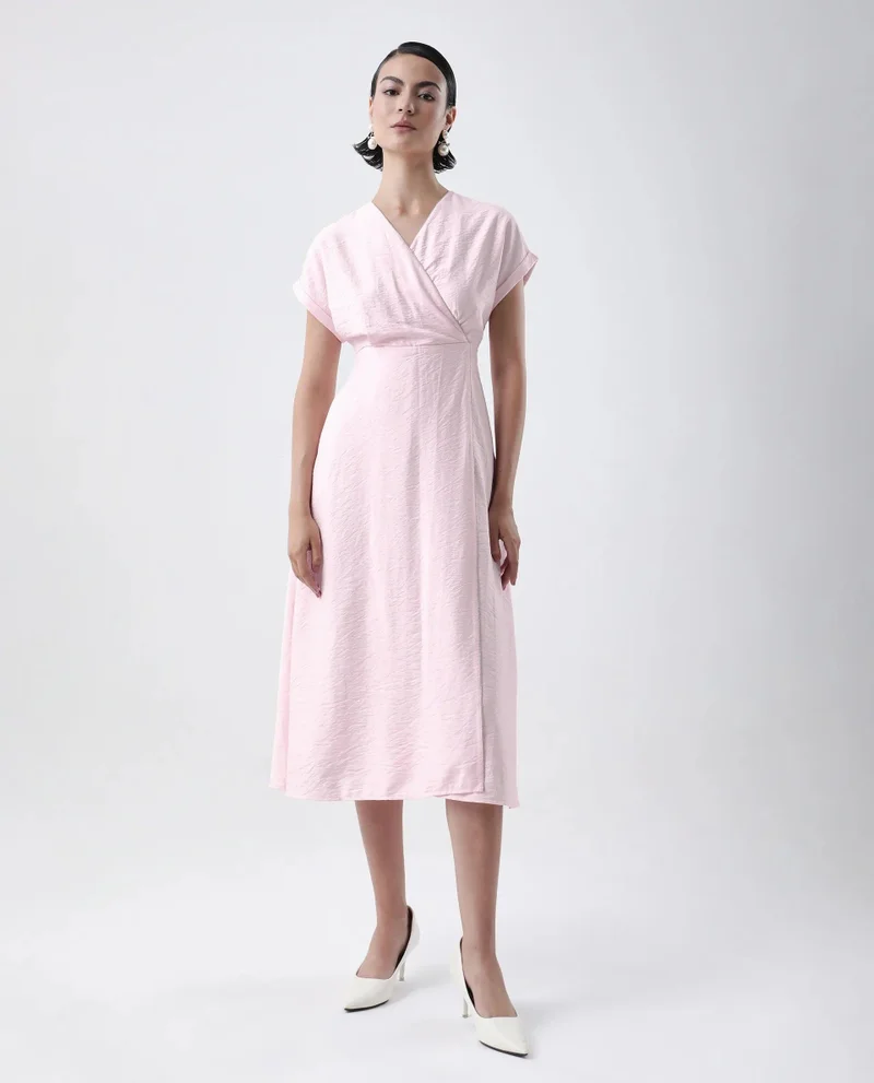 ريريزم Women's Solid Wrap Midi Dress