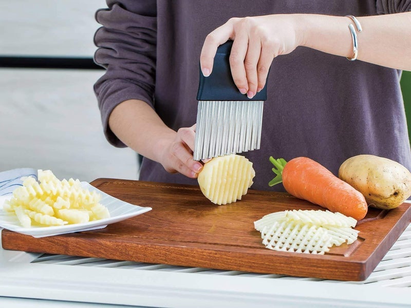 Leeonz® Potato Crinkle Cutter, Stainless Steel Crinkle Cutting Tool, Potato Fry Cutter, Kitchen Vegetable Wavy Blade Cutter, Vegetable Strips Salad Fruit Chopping Knife - Image 2