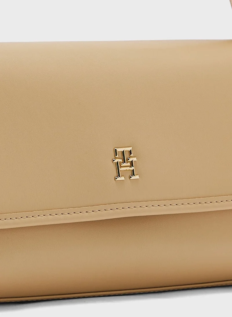 TOMMY HILFIGER Monotype Clutch