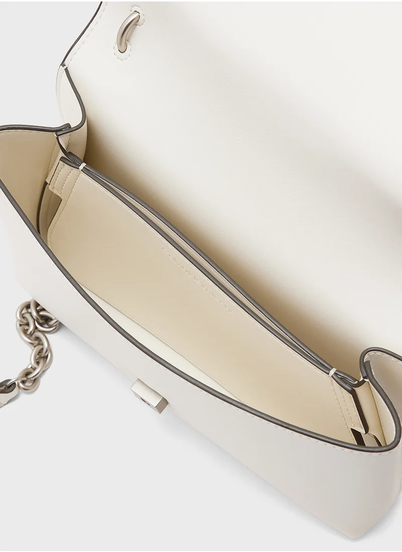 كالفن كلاين جينز Logo Sculpted Crossbody