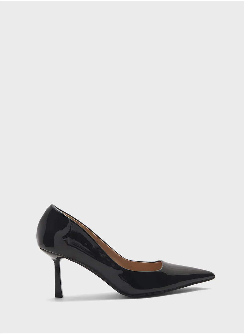 ستيف مادن Brynnn Pointed Toe Mid Heel  Pumps