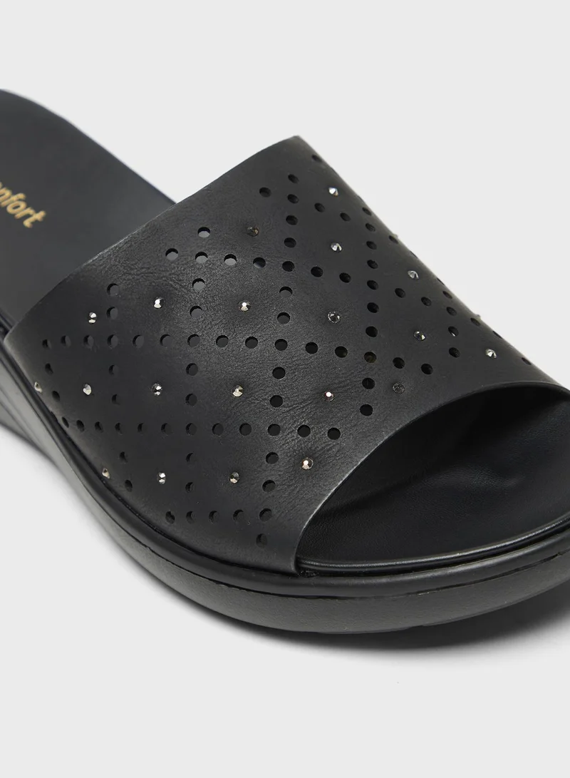 لو كونفورت Single Strap Wedge Mid Heel Sandals