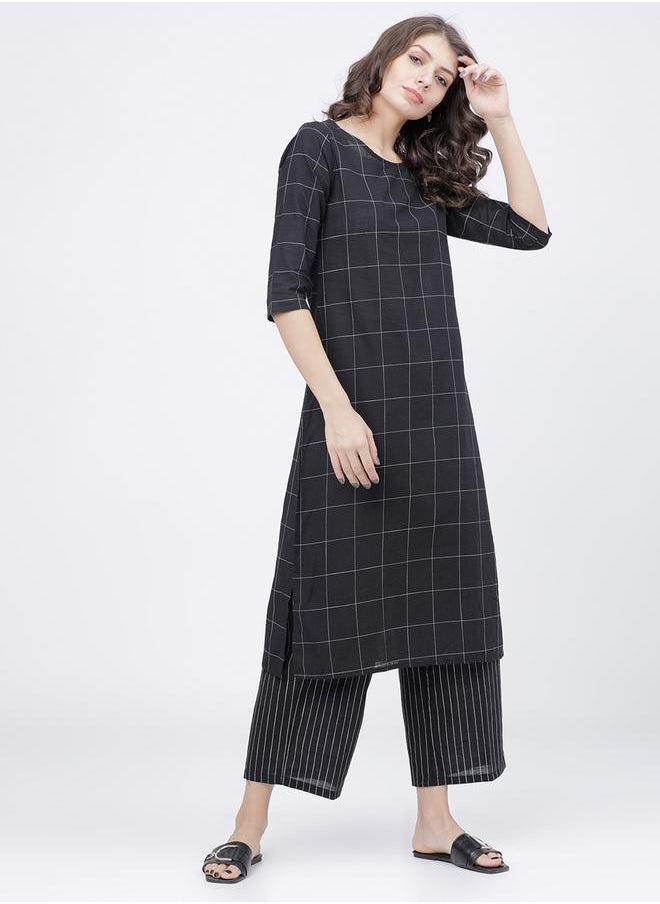 Vishudh Women Black & Off-White Checked Straight Kurta by Styli  - Image 1