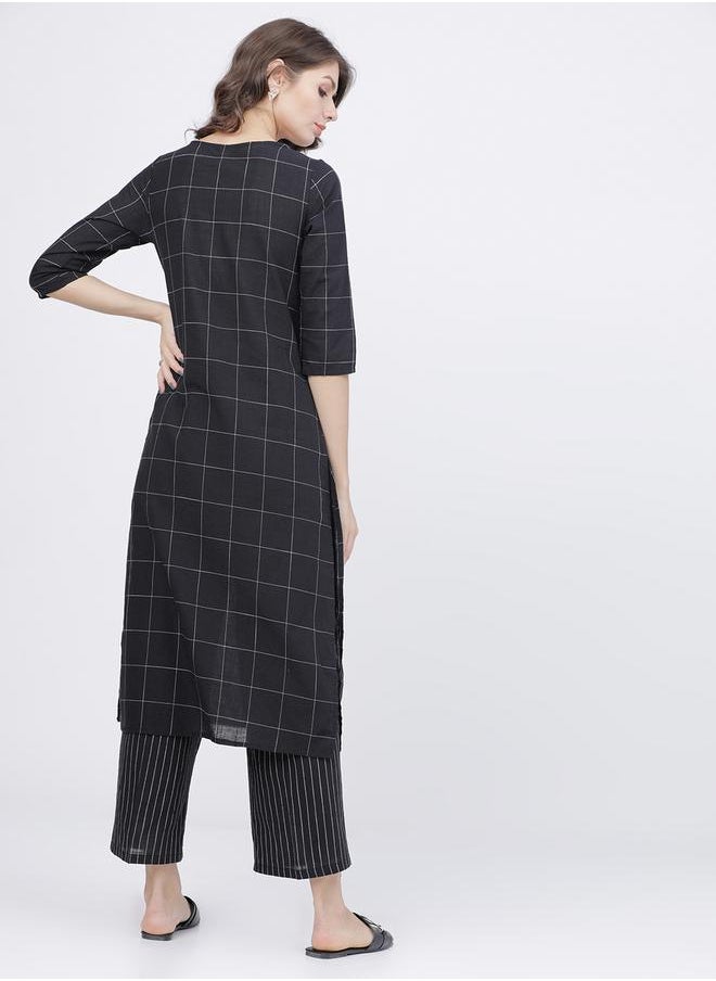 Vishudh Women Black & Off-White Checked Straight Kurta by Styli  - Image 3