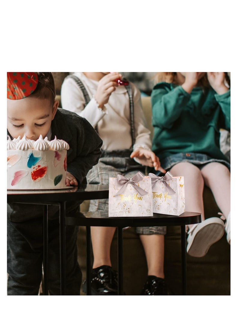 عبوة 20 حقيبة هدايا صغيرة مع شريط فضي ونمط رخام لحفلات وهدايا، صناديق حلوى، حجم 4.5x1.8x4 بوصة، أكياس هدايا ورقية صغيرة بالجملة لمناسبات الزفاف، عيد الميلاد، حفلات استحمام العرائس والمواليد. - Image 4