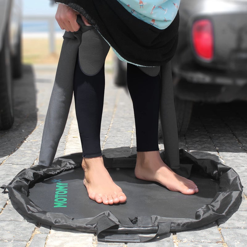 Motomy Wetsuit Changing Mat ‘IslandMat' Surf Mat & Wetsuit Bag CompactFolding 2 IN 1 Design - WATERPROOF 5000X TECHNOLOGY Prevents Water Leaking Inside Your Car & Keep You & Your Surfing Accessories Clean - Image 3