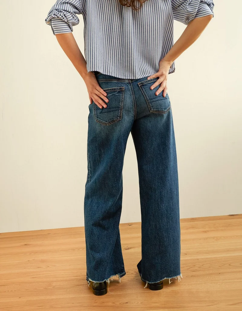 American Eagle AE Super High-Waisted Ultra Wide-Leg Jean