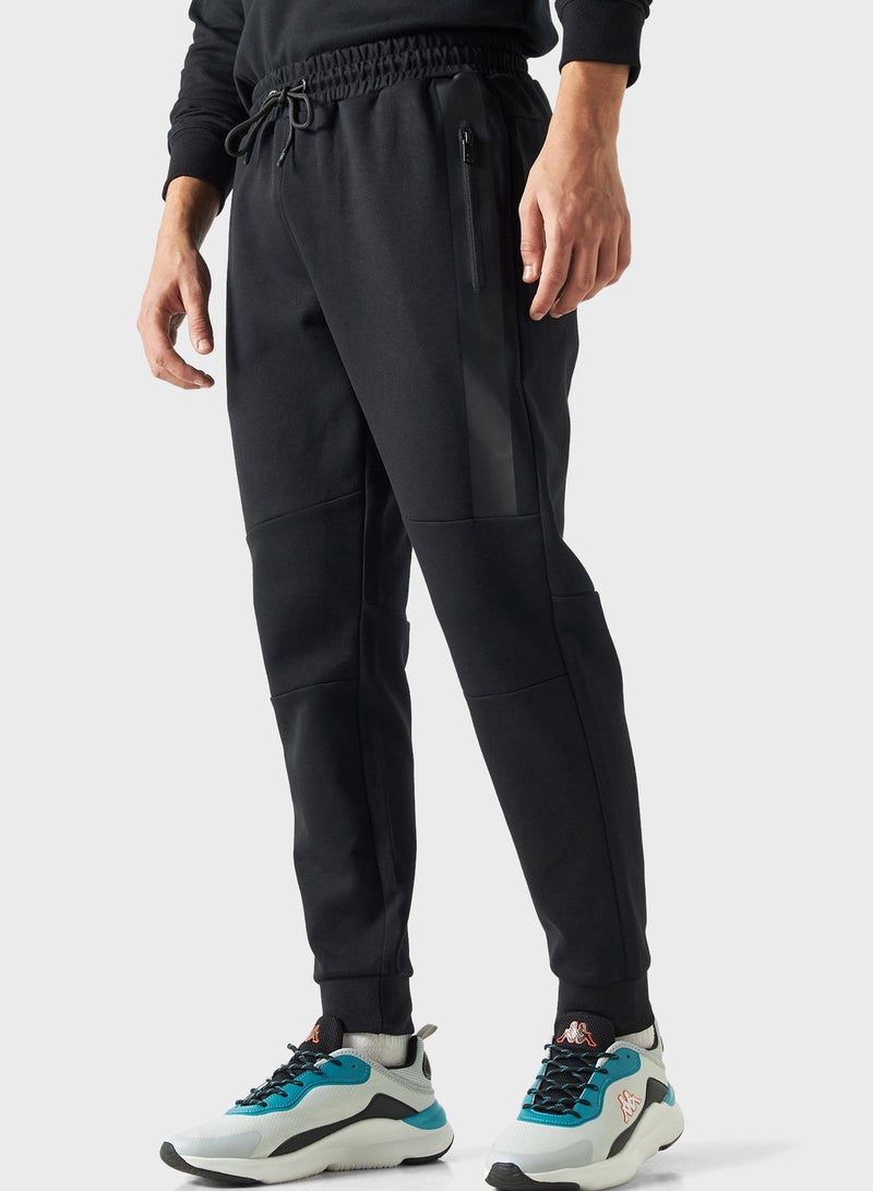 كابا بنطلون رياضي بطبعة شعار - Image 1