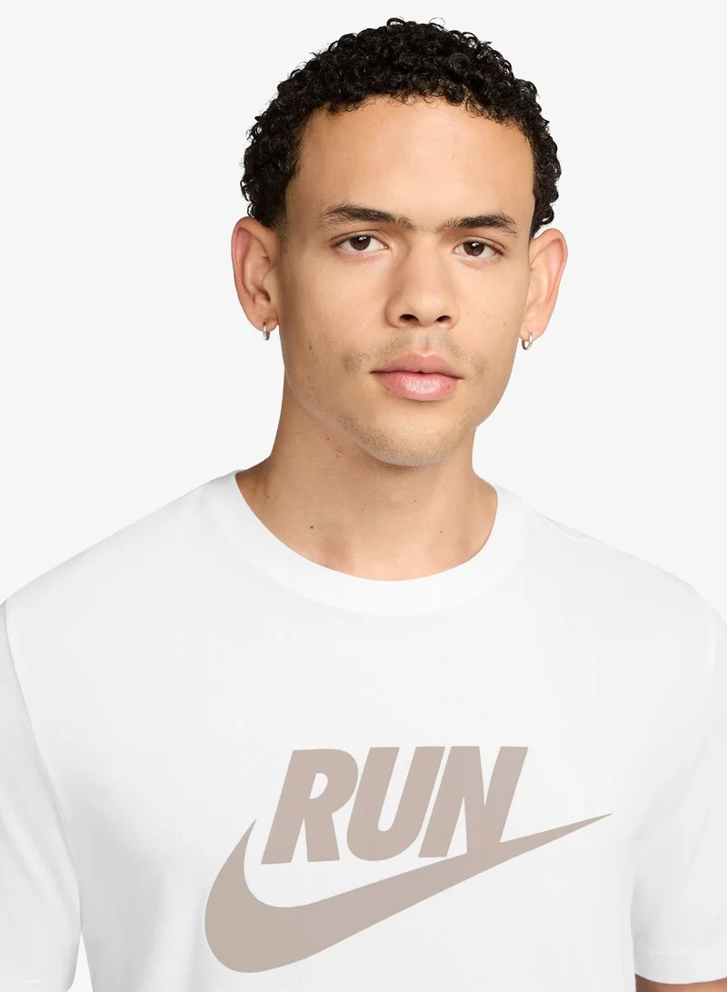 Nike WHITE/(MOON PARTICLE) Dri-Fit Run Swoosh T-Shirt for Men | Best Price UAE