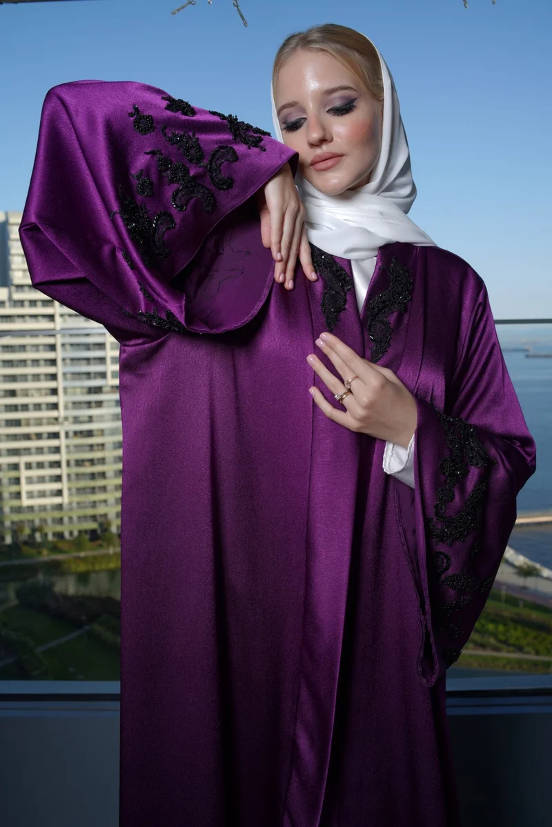 هاريكا وير Sultana Special Purple Crystal Embroidered Abaya Ferace