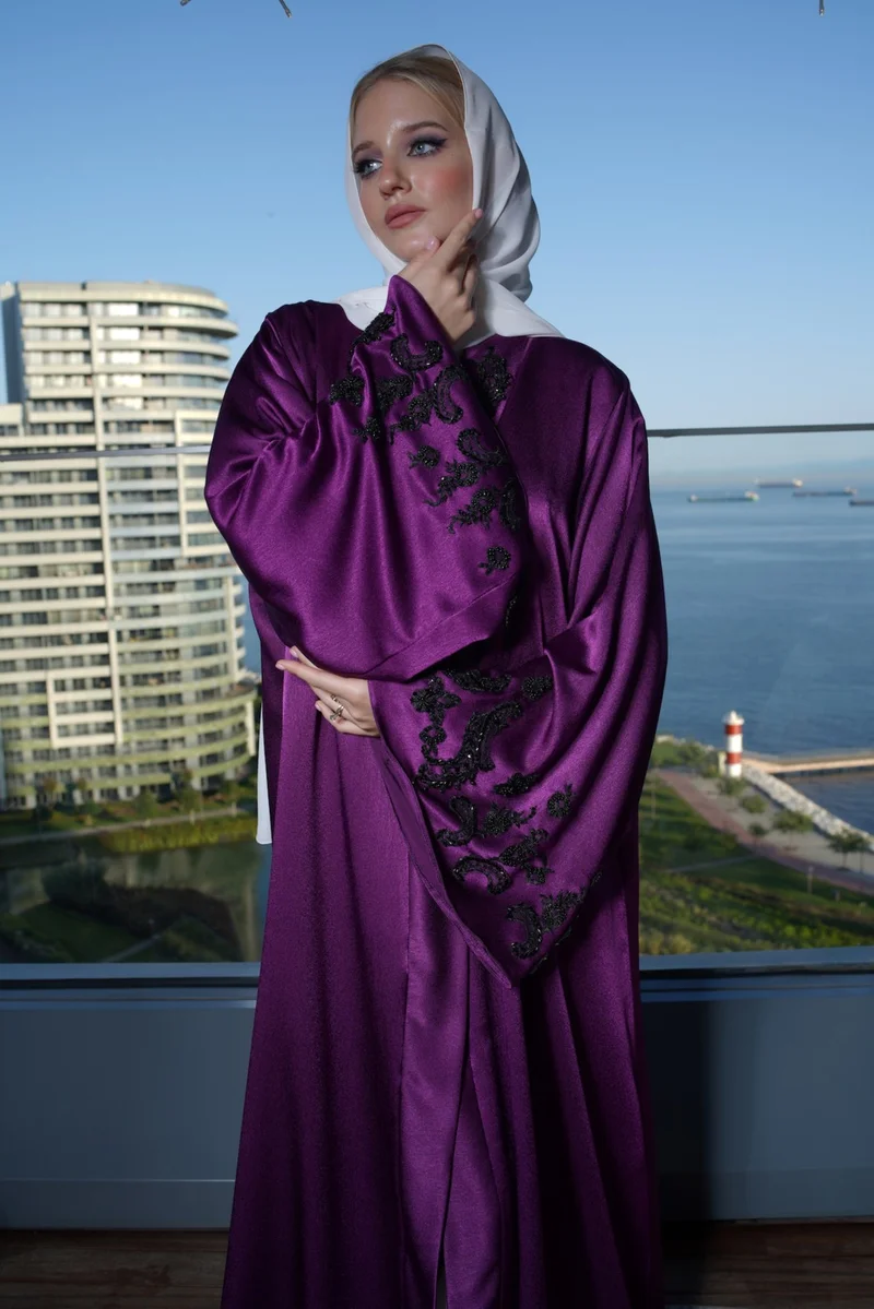 هاريكا وير Sultana Special Purple Crystal Embroidered Abaya Ferace
