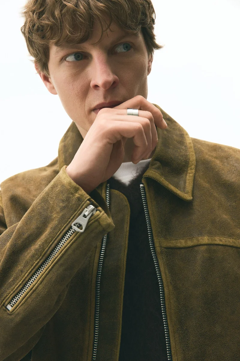 اتش اند ام جاكيت بقصة عادية من نسيج مطلي