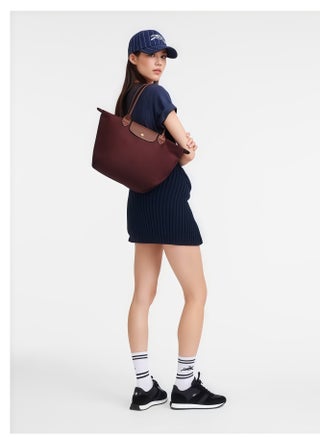 نبيذ أحمر معتدل