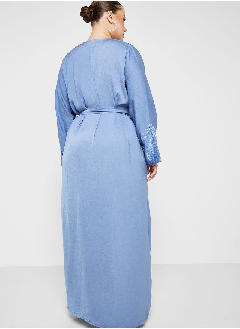 Hayas Closet Curve - Embellished Cape Sleeve Jalabiya - Image 1