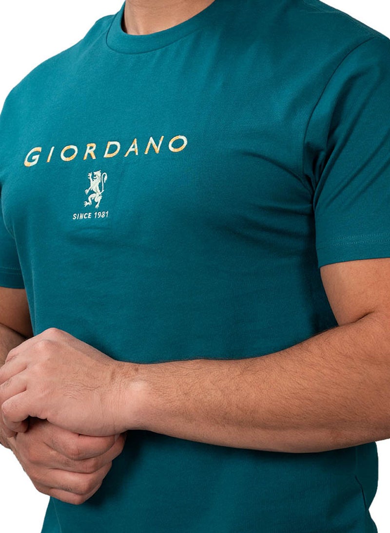 GIORDANO Men's Cotton Signature Print Slim Fit Tee - Image 3
